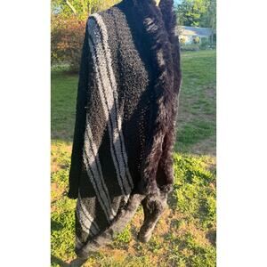 BLK GREY  oversizee shawl in a cape style throw